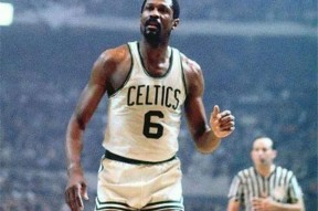 包含波士顿凯尔特人训练开放日；集结日篮板制胜引欢呼；社区盾在即；数据趋势出现新变化的词条-竞技宝体育