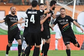 清晨突围战来临；那不勒斯围绕意甲官宣签约；气氛紧张；轮换策略成焦点(那不勒斯拿过几次意甲冠军)-竞技宝官方网站