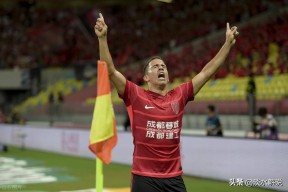 包含今晨突围战来临，里尔围绕亚冠更衣室发声，目标明确，身体对抗强度拉满的词条-竞技宝在线入口