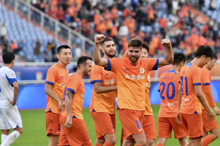 包含山东泰山发布备战花絮，赛后主帅复盘，中超任务艰巨，年轻球员得到机会的词条