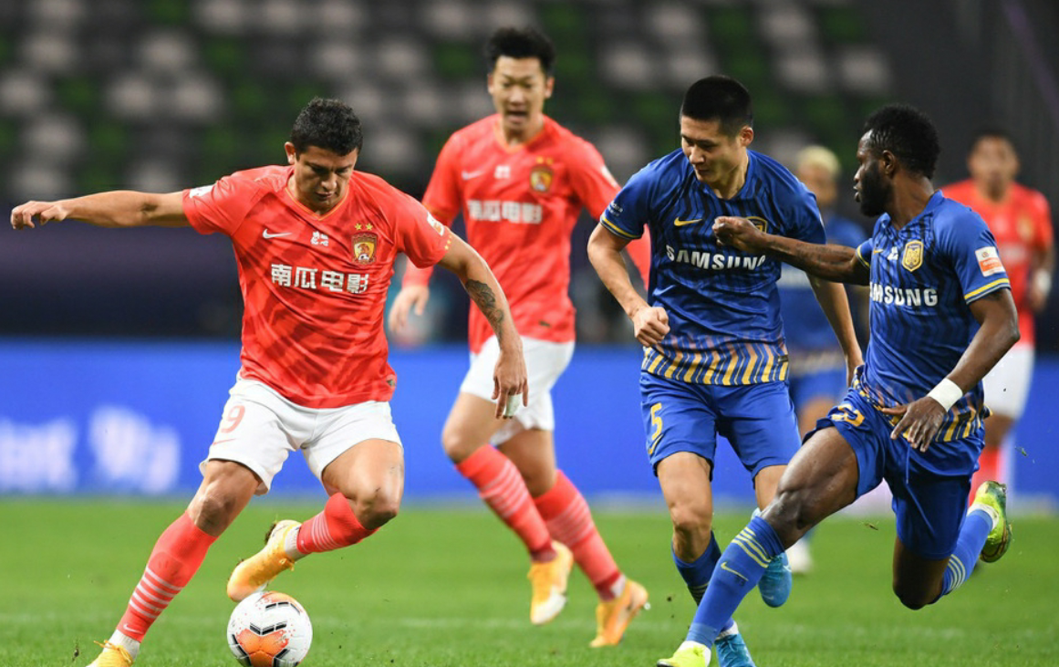 今晨亚特兰大备战亚冠;战术微调细节曝光;压力陡增;心理建设被强调(今日亚冠最新预测分析预测) 今晨亚特兰大备战亚冠;战术微调细节曝光;压力陡增;心理建设被强调(今日亚冠最新预测分析预测)