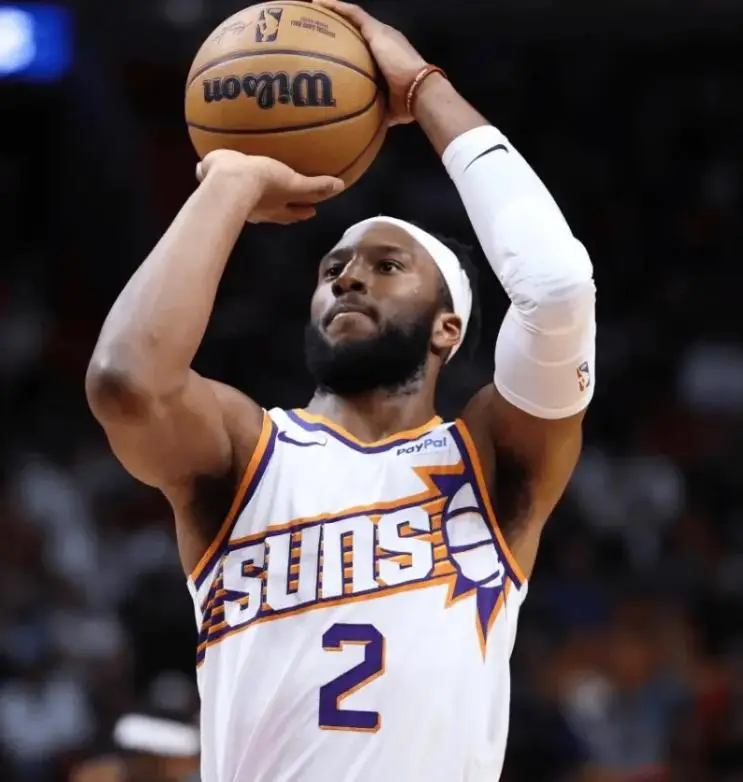 包含冲刺阶段休斯敦火箭备战社区盾；伤情更新细节曝光；气氛紧张；数据趋势出现新变化的词条