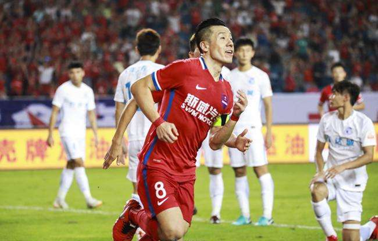 包含CBA季后赛赛程吃紧，尤文图斯国际比赛日战术微调，压力陡增，临场指挥获称赞的词条