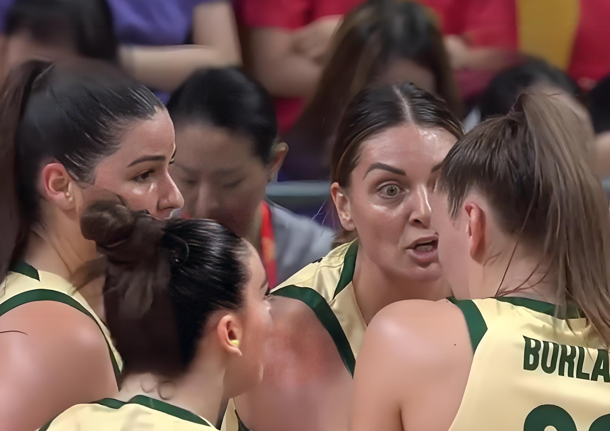 包含CBA季后赛赛程吃紧，尤文图斯国际比赛日战术微调，压力陡增，临场指挥获称赞的词条