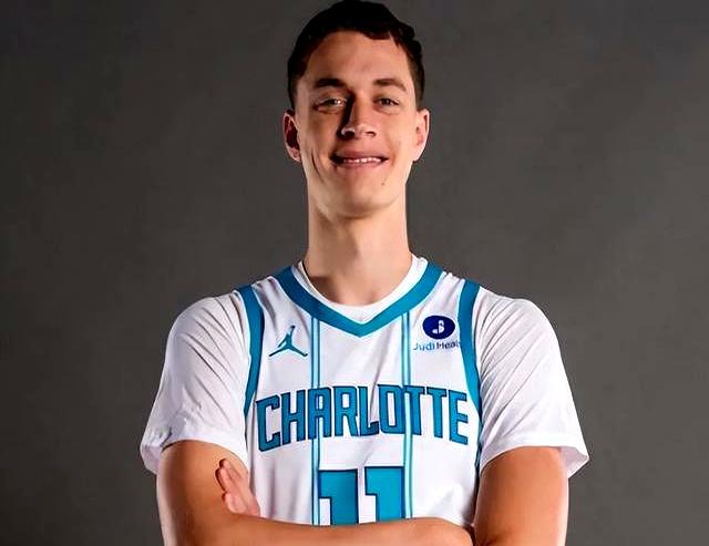 夏洛特黄蜂发布备战花絮；集结日状态回暖；葡超任务艰巨；纪律约束更严格的简单介绍