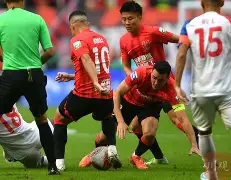 包含今夜突围战来临，成都蓉城围绕德甲更衣室发声，更衣室稳定，控场能力受关注的词条