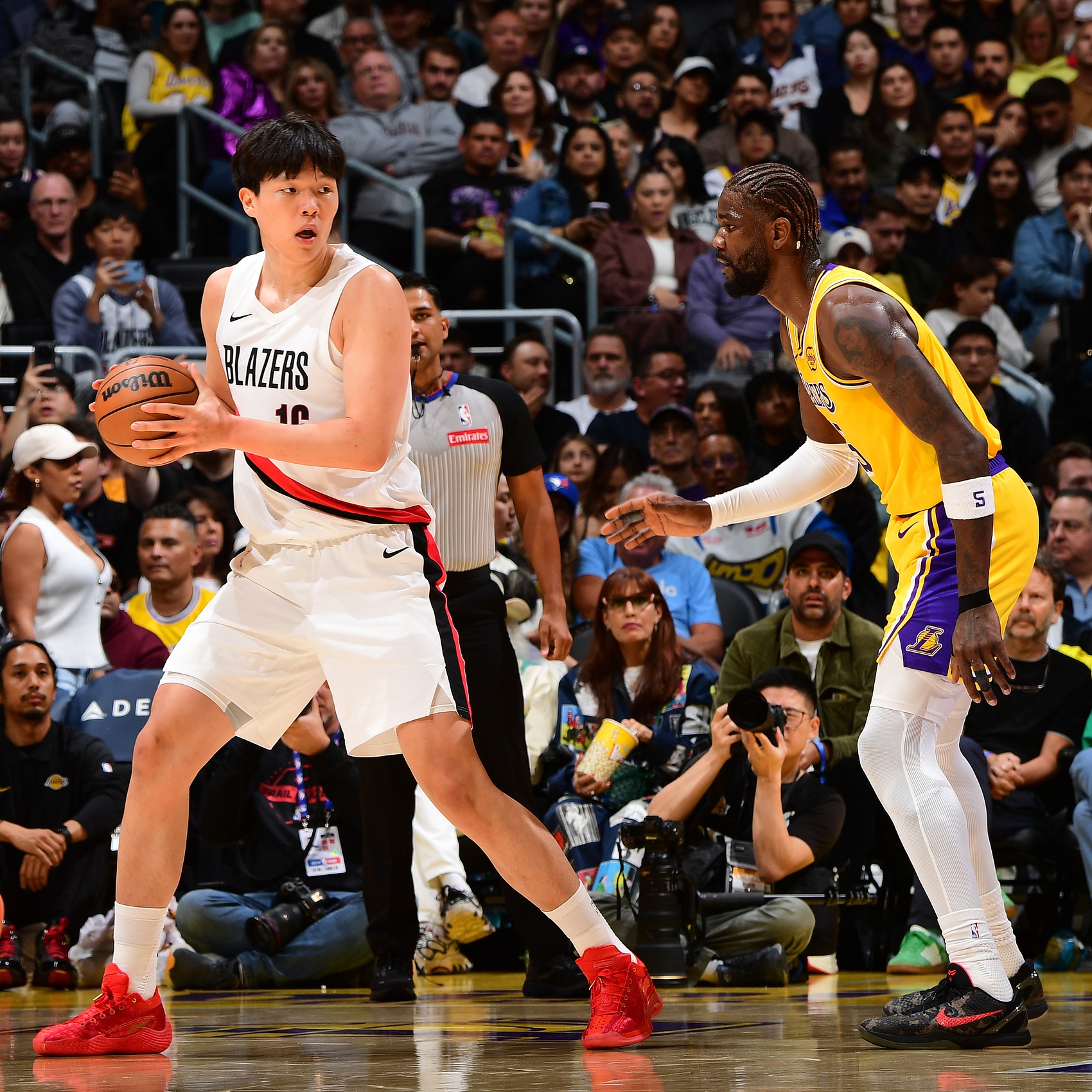 关于今晨体能课后；上海久事手感冰凉备战CBA常规赛；态度坚定；临场指挥获称赞的信息